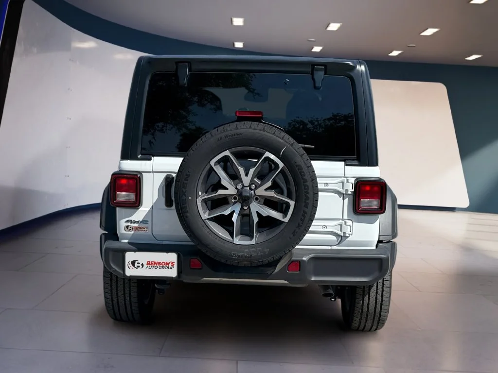 New 2025 White Jeep Sport S 4xe image 4