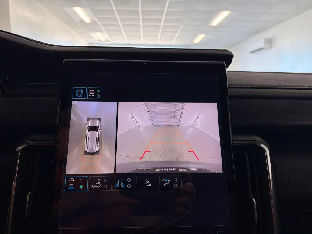 New 2027 Sterling Metallic GMC Elevation image 17