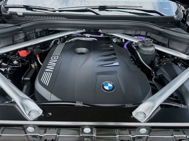 New 2026 Black BMW sDrive40i image 24