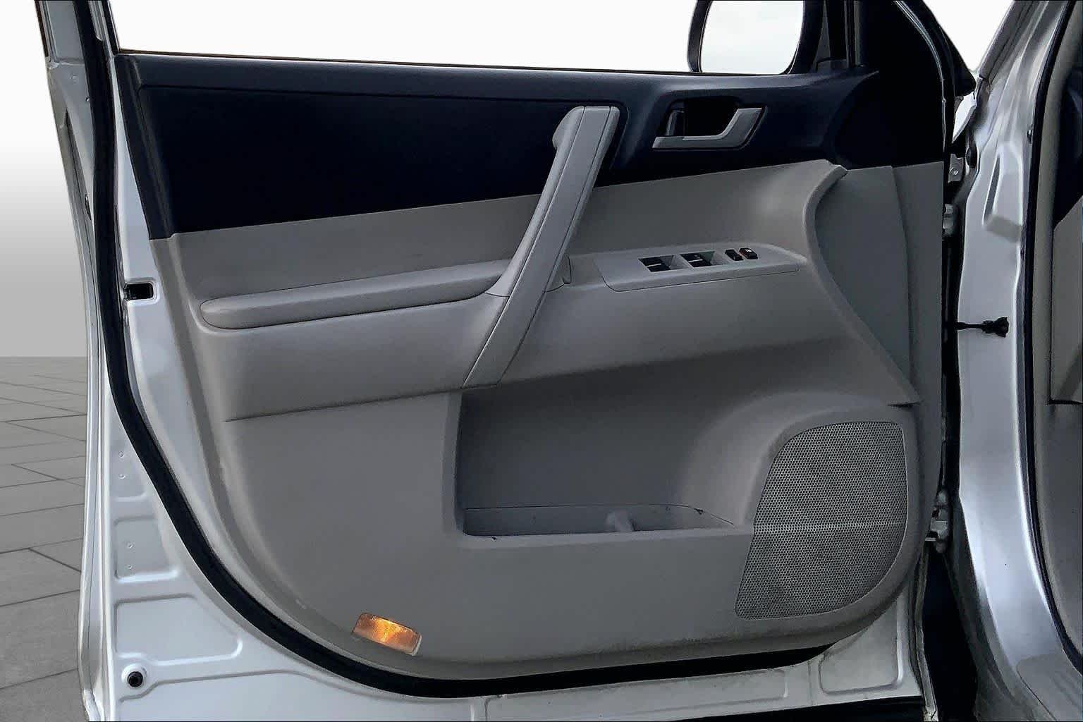 Used 2013 Classic Silver Metallic Toyota Plus image 20