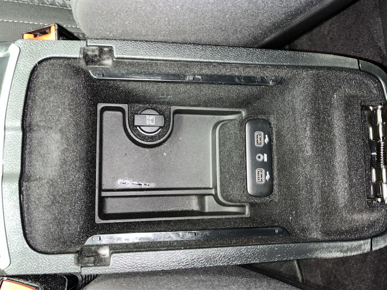 Used 2017 Granite Pearlcoat Dodge SXT image 22
