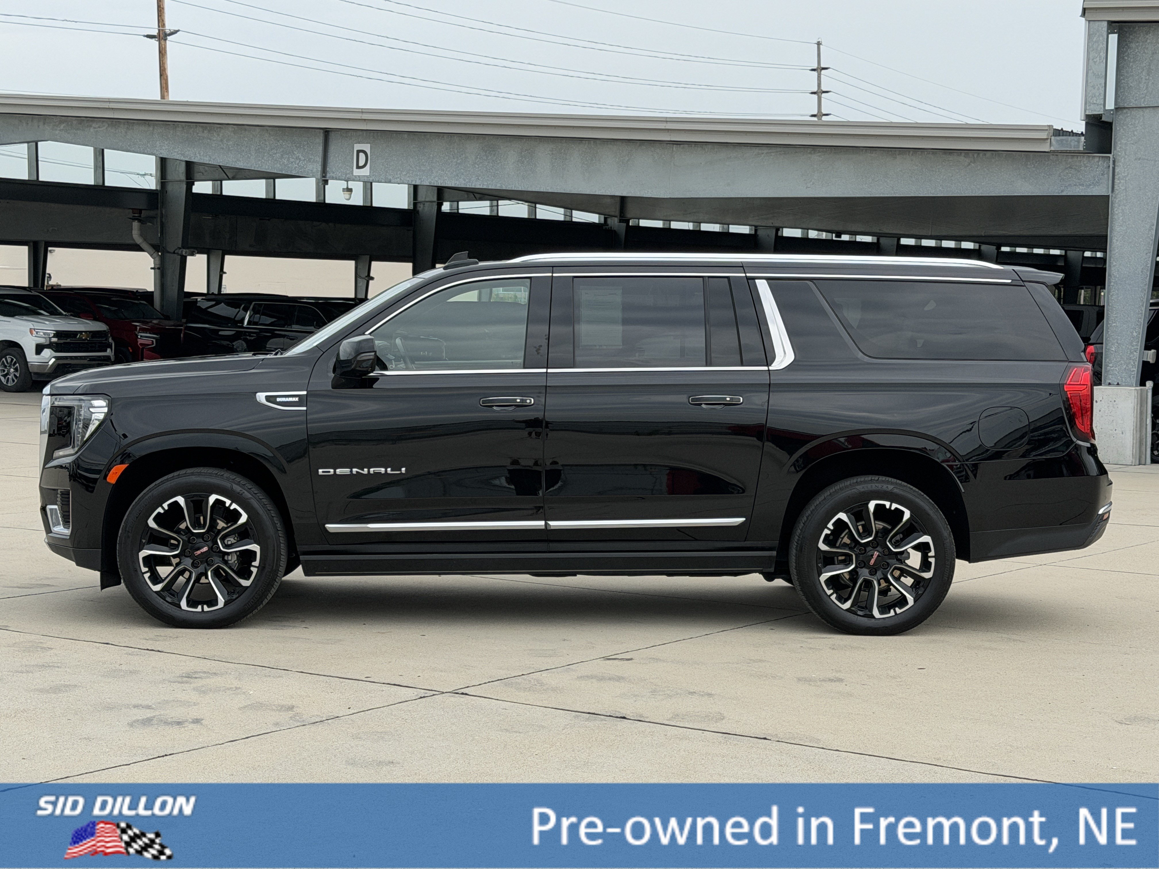 Used 2022 Onyx Black GMC Denali image 9