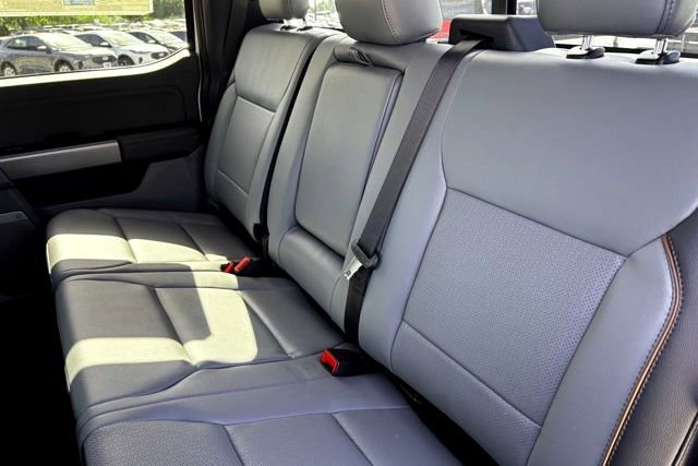 New 2025 Star White Metallic Tri-Coat Ford LARIAT image 23