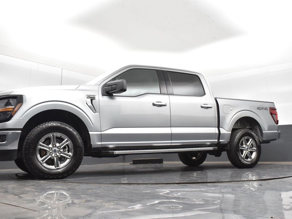 Used 2025 Silver Ford XLT image 28