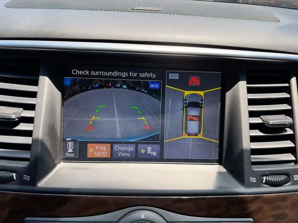 Used 2018 Silver Nissan SL image 21
