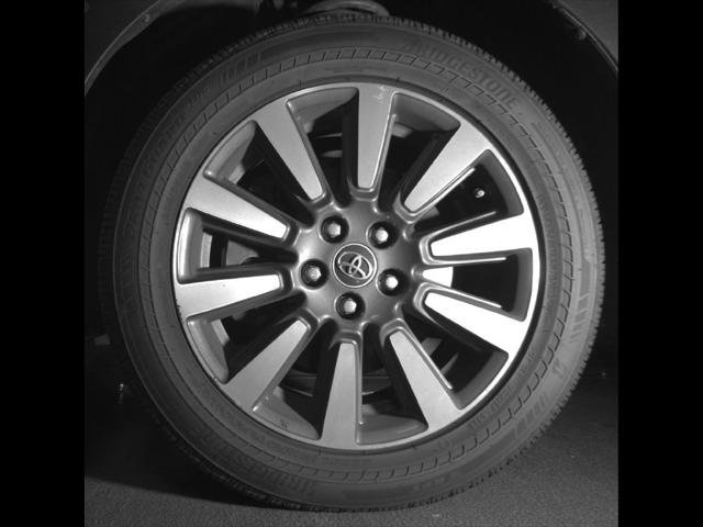 Certified Used 2020 PARISIAN NIGHT PEARL Toyota  image 22