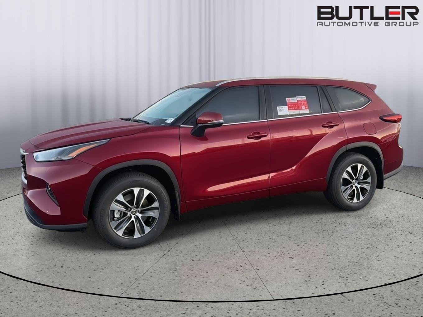 New 2026 Ruby Flare Pearl Toyota XLE image 3