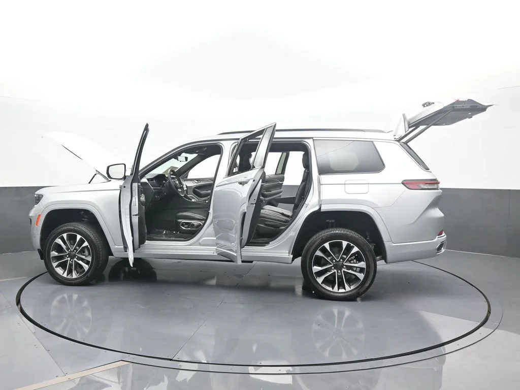 Used 2024 Silver Zynith Jeep Overland image 85