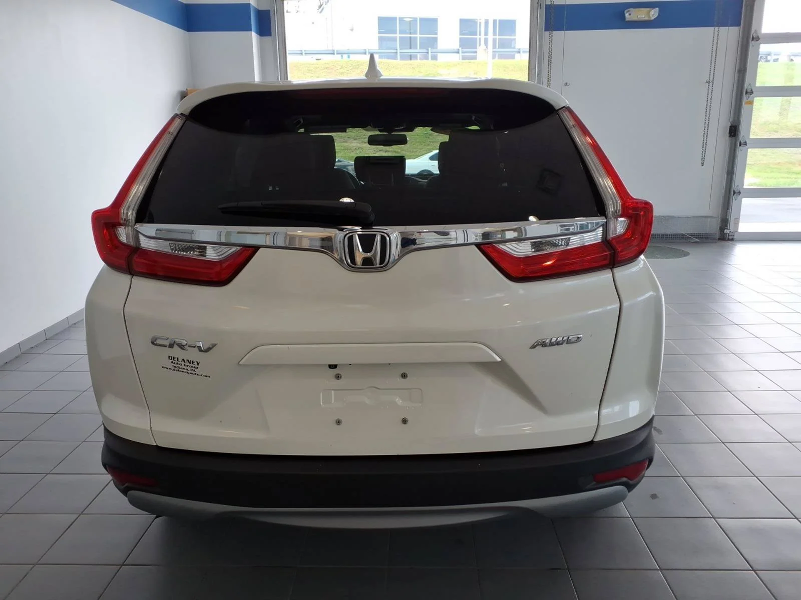 Used 2017 White Honda EX-L image 6