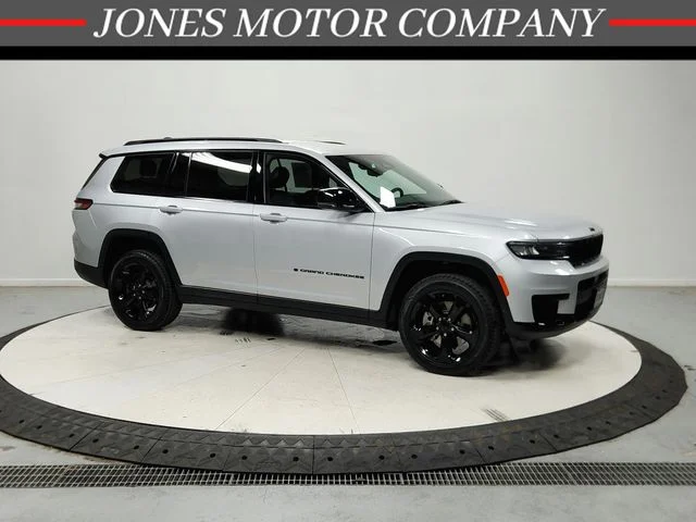 Pre-Owned 2023 Jeep Grand Cherokee L Altitude