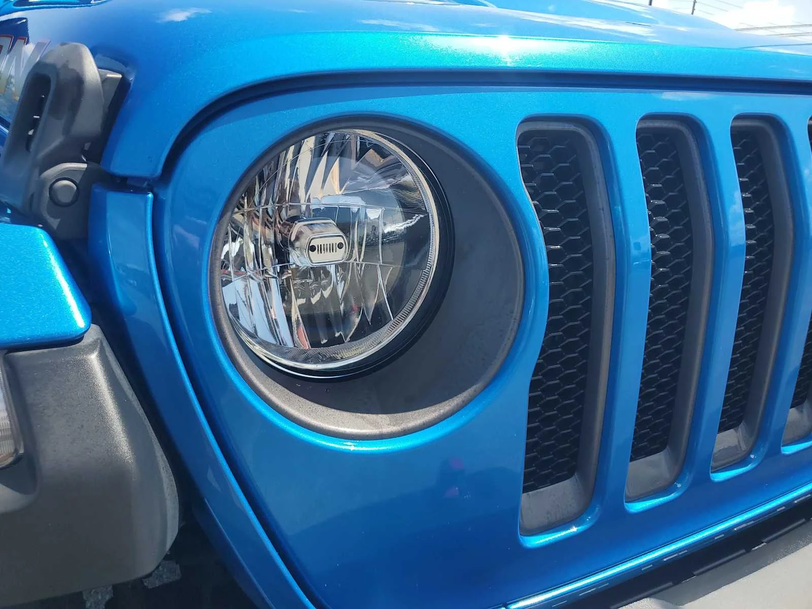 Used 2021  Jeep Unlimited Rubicon image 12