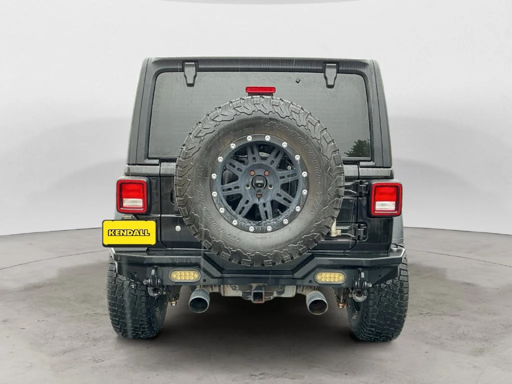 Used 2018 Black Jeep Unlimited Sport image 6