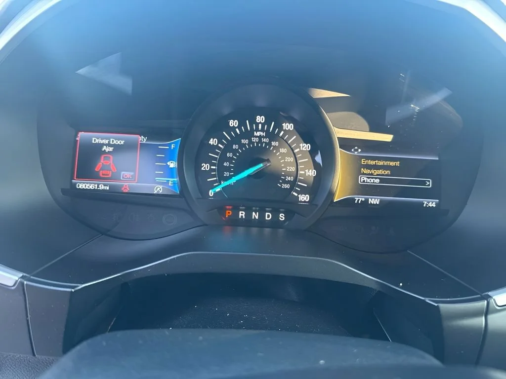 Used 2020  Ford SEL image 14