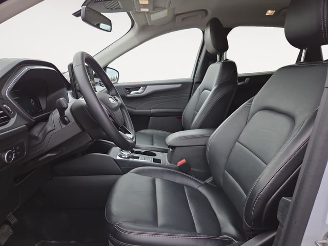 Used 2025 Silver Ford Platinum image 9