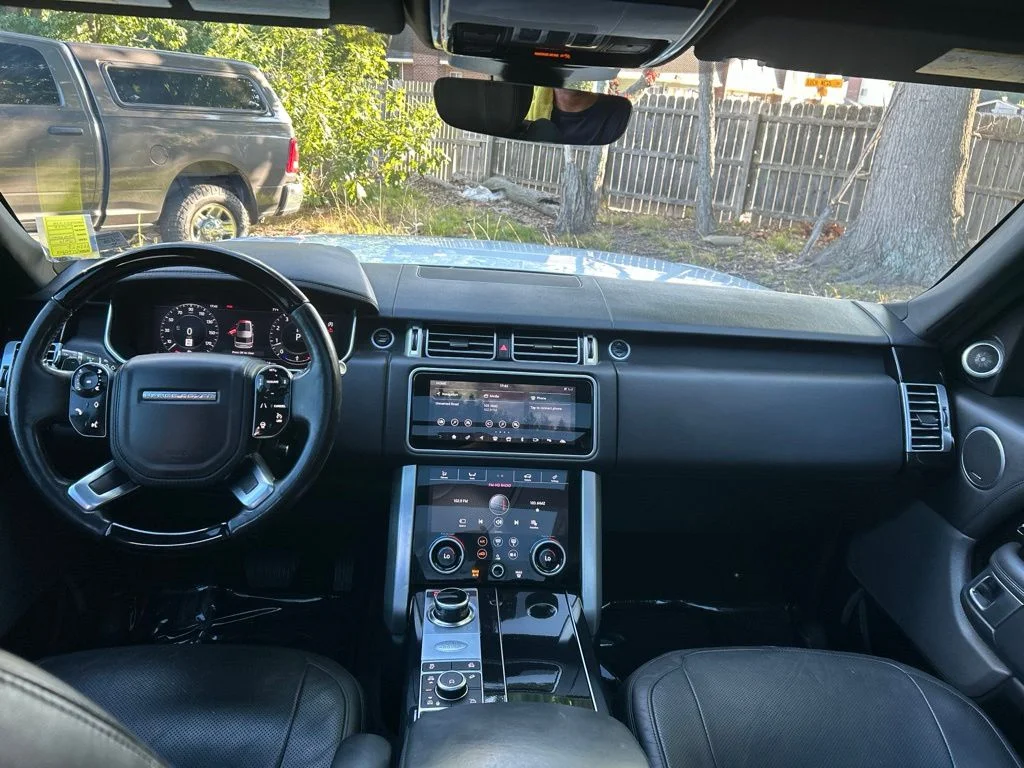 Used 2019 White Land Rover 5.0L V8 Supercharged image 25
