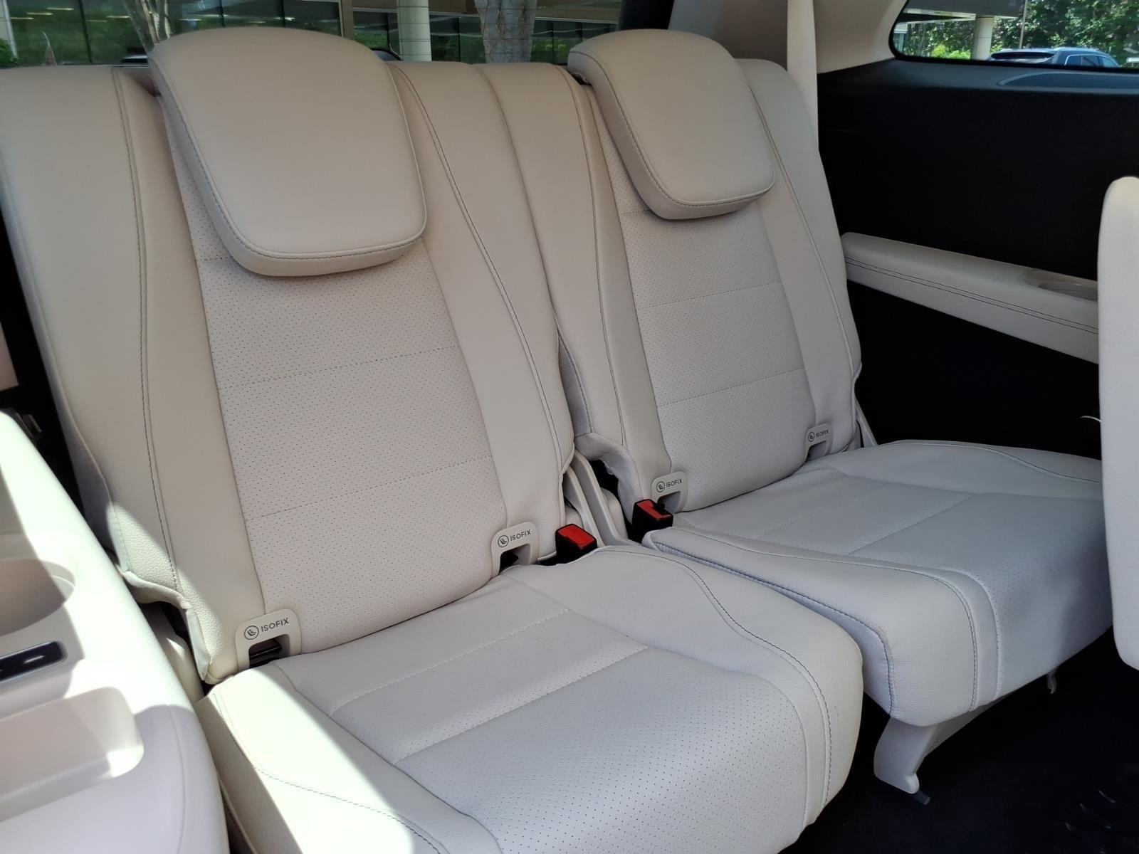 Used 2026 Polar White Mercedes-Benz GLS 450 image 31