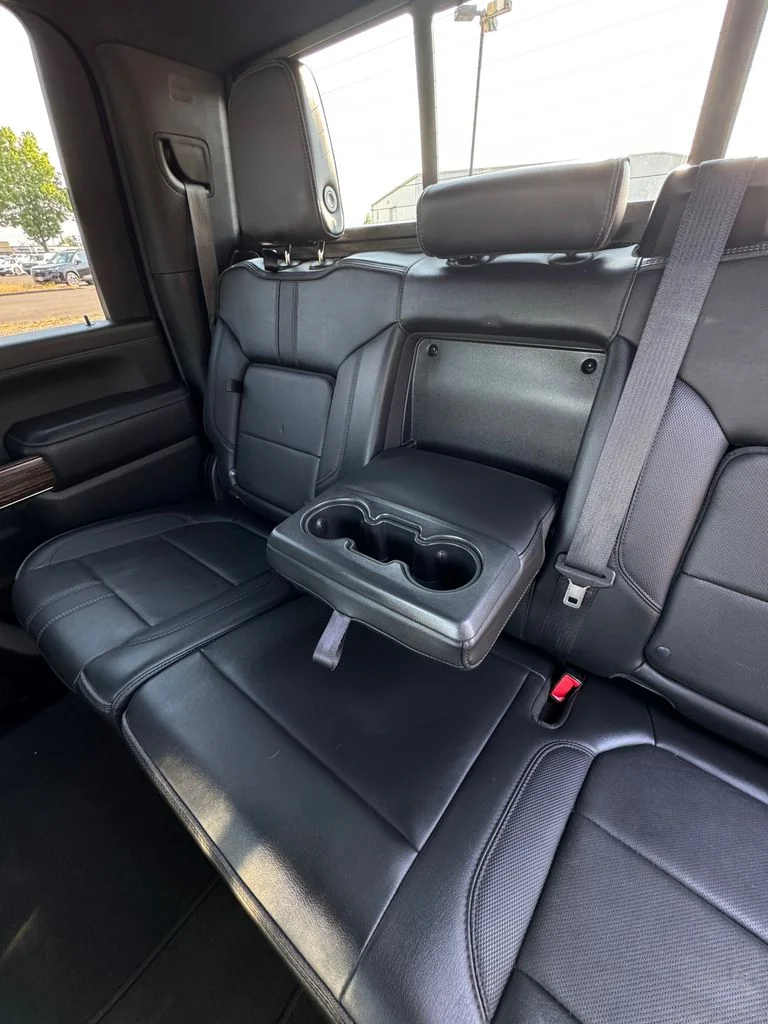 Used 2022 Silver Ice Metallic Chevrolet High Country image 26
