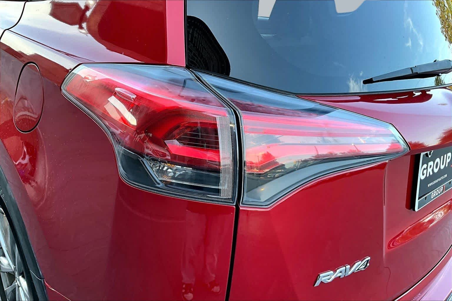 Used 2016 Barcelona Red Metallic Toyota Limited image 28