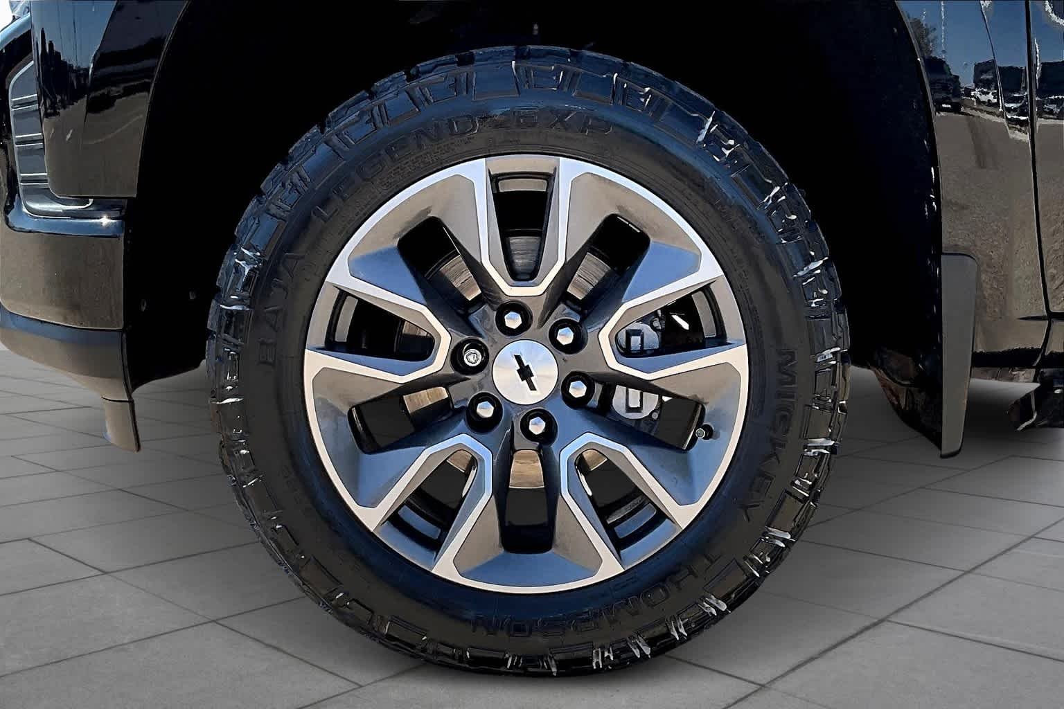 Used 2022 Black Chevrolet RST image 10