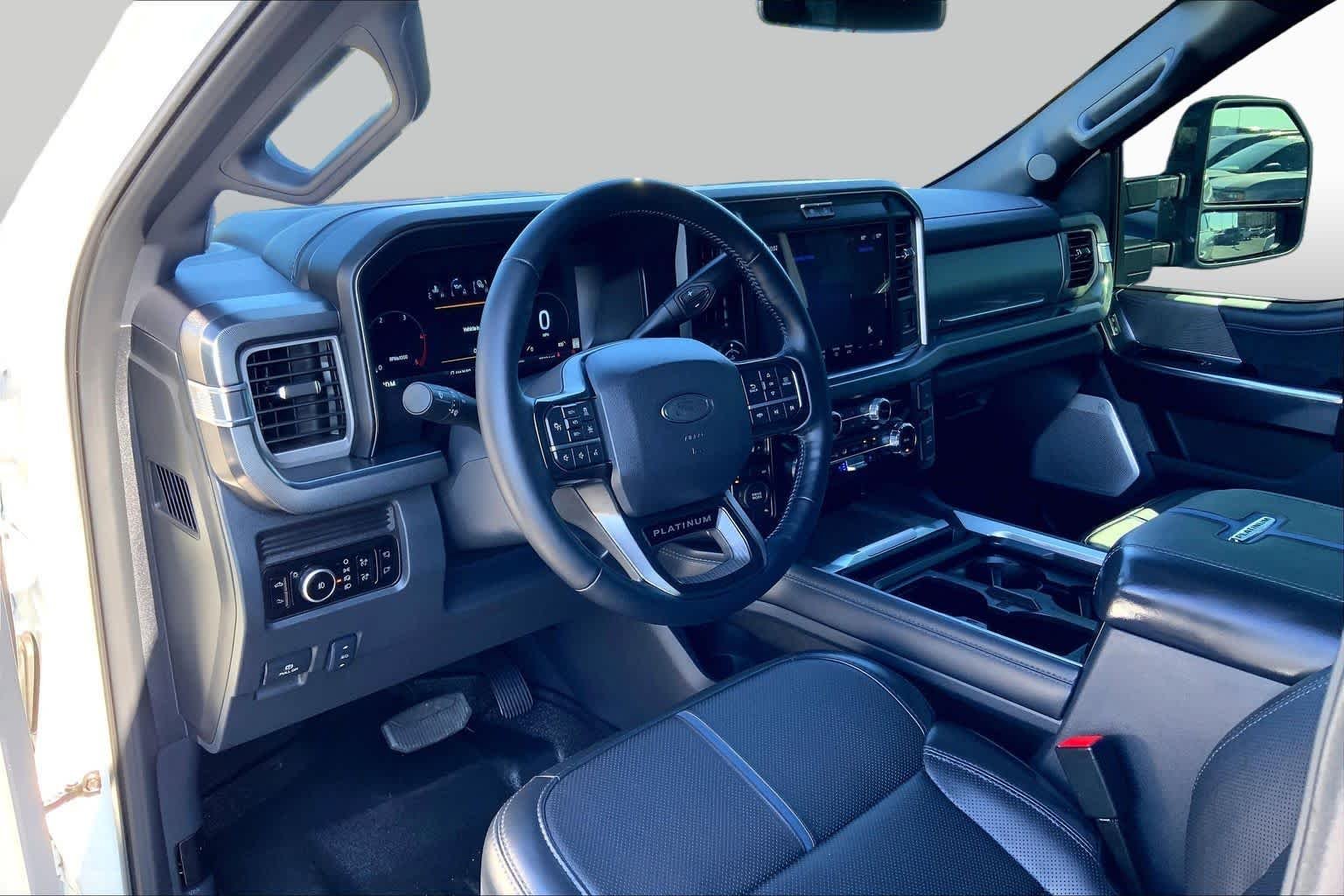 Used 2025 Star White Metallic Tri-Coat Ford Platinum image 16