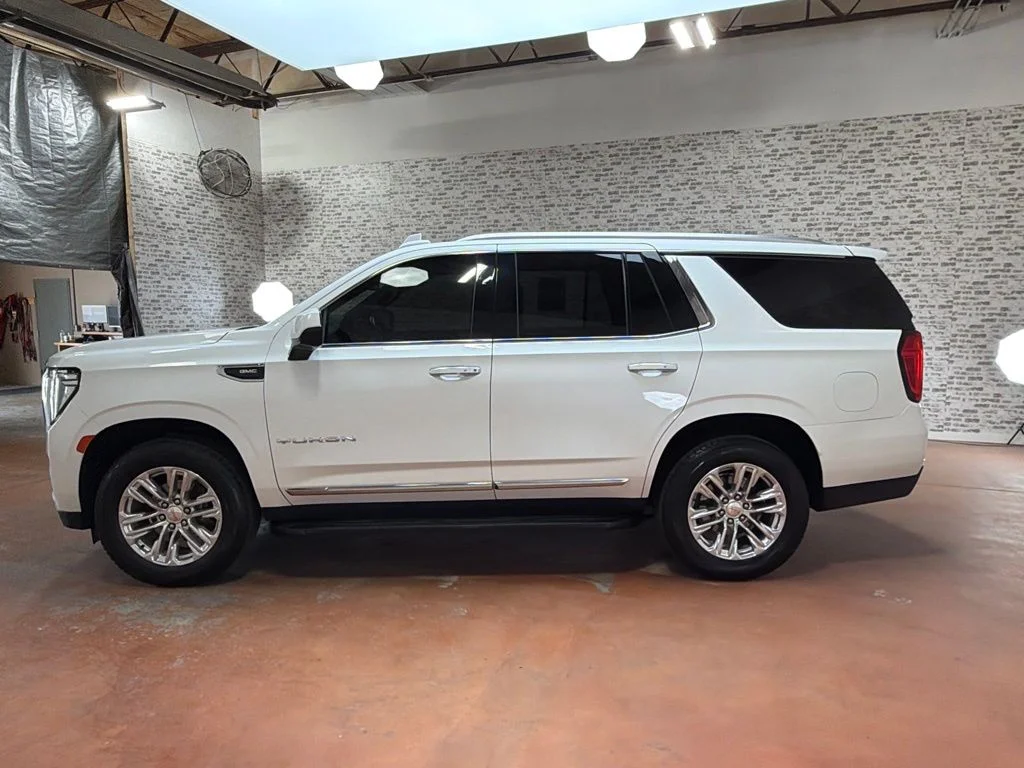 Used 2023 White Frost Tricoat GMC SLT image 4