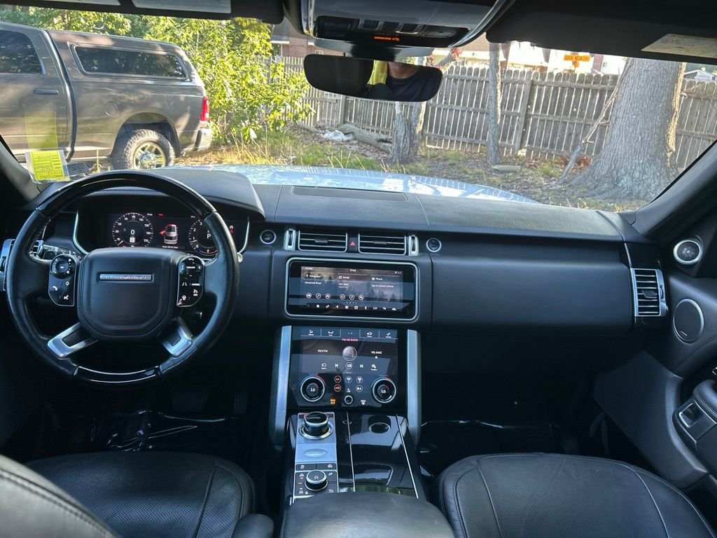 Used 2019 White Land Rover 5.0L V8 Supercharged image 25