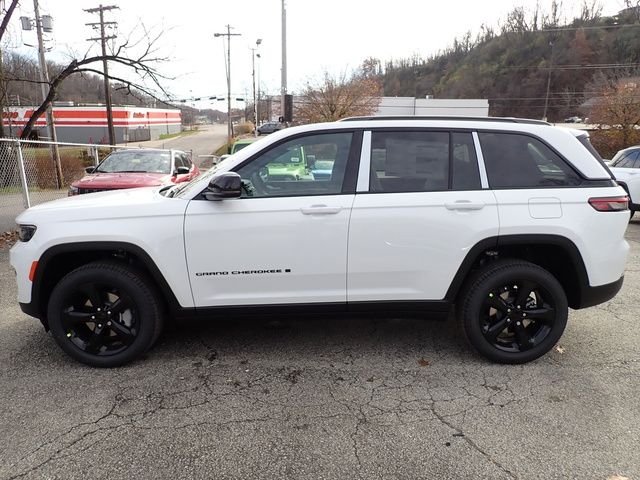 New 2025 Bright White Clear-Coat Exterior Paint Jeep Limited image 2