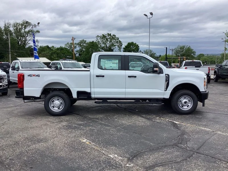 2026 Ford F-350 Super Duty XL - Photo 8