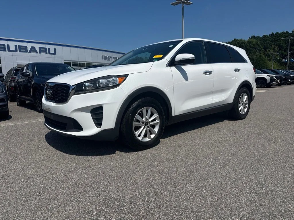 Used 2019 White Kia LX image 2