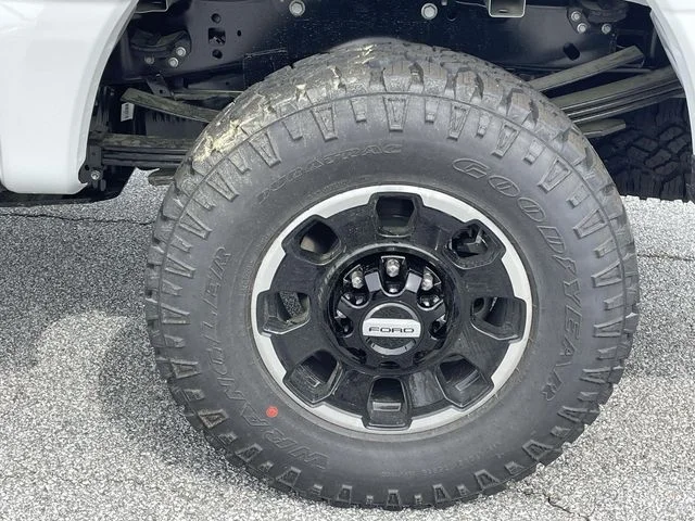 New 2026 Avalanche Ford F-250® Lariat® image 8