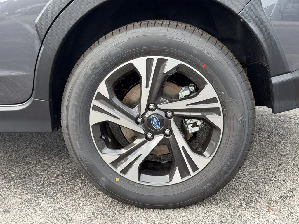 New 2026 MAGNETITE GRAY PEARL Subaru Premium image 9