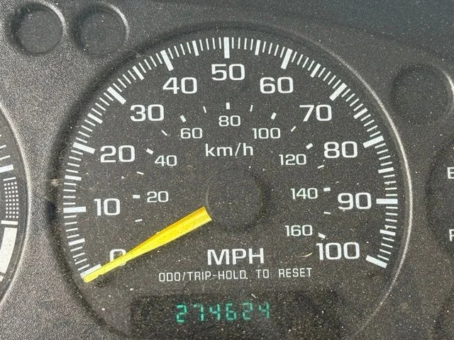 Used 2001 Gray Chevrolet LS image 4