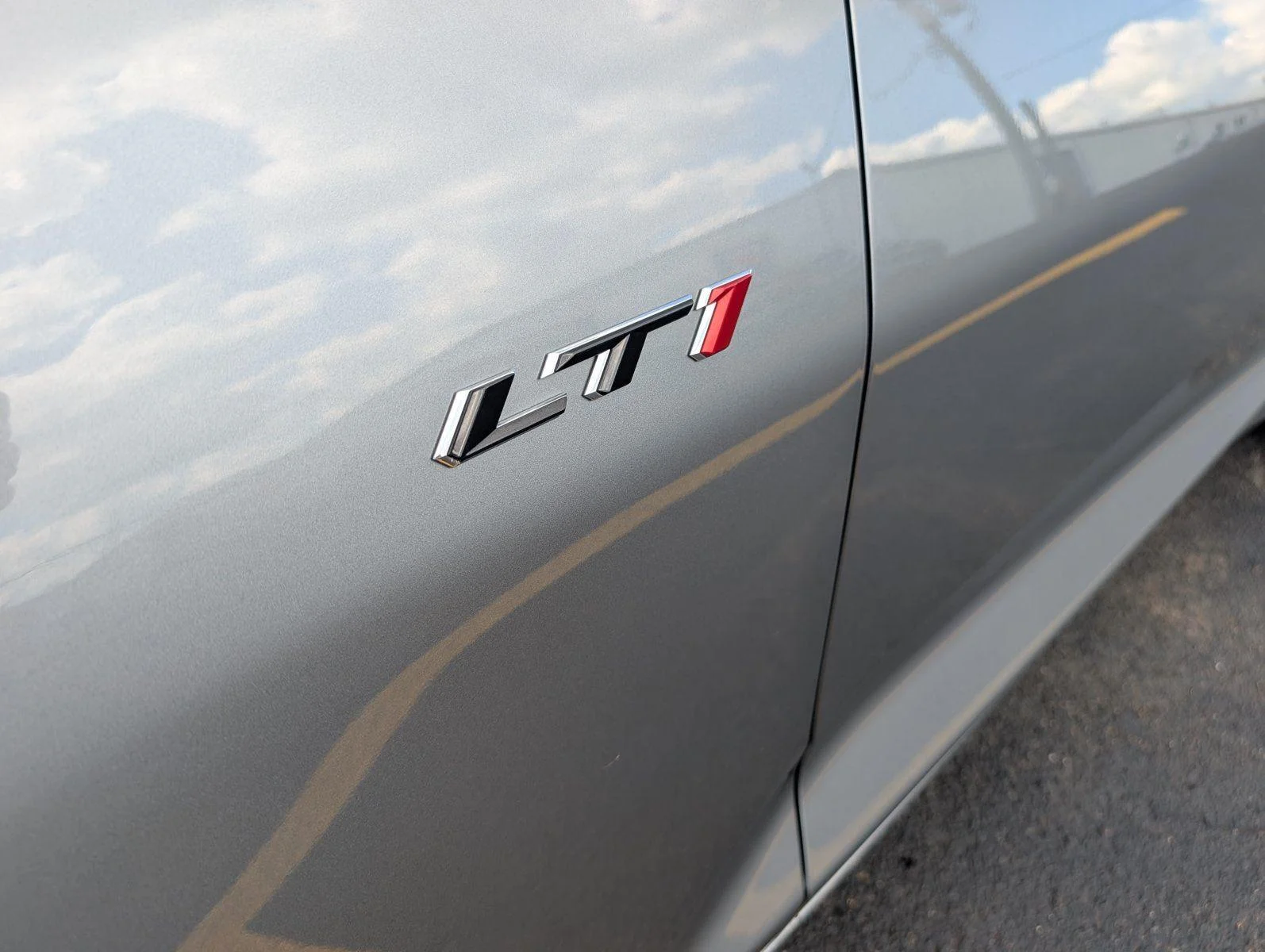 Used 2023 Sharkskin Metallic Chevrolet LT1 image 12