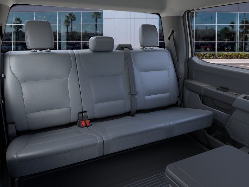 New 2026 Oxford White Ford XL image 23