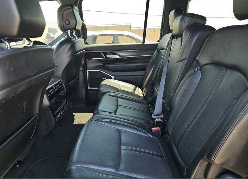 Used 2023 White Jeep Series II image 11