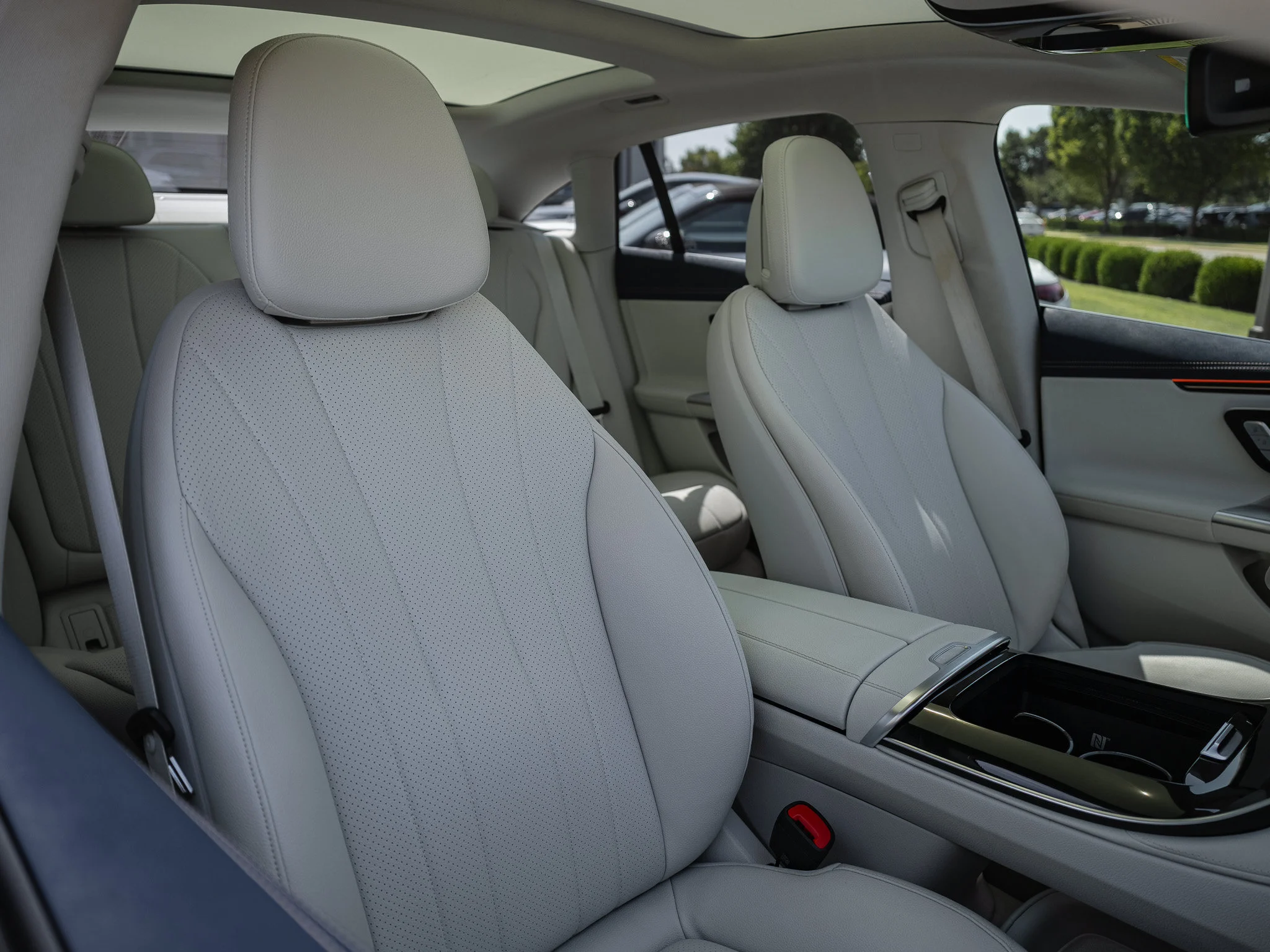 Certified Used 2023 MANUFAKTUR Moonlight White Metallic Mercedes-Benz 350 Sedan image 27