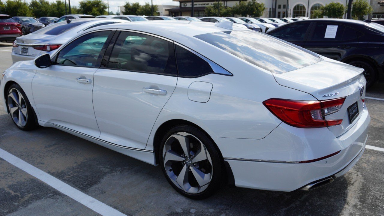 Used 2019 White Honda Touring 2.0T image 8