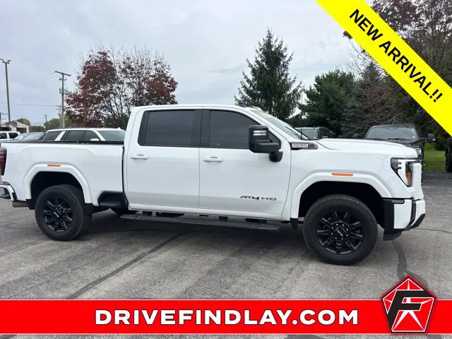 Used 2024 White GMC AT4 image 4