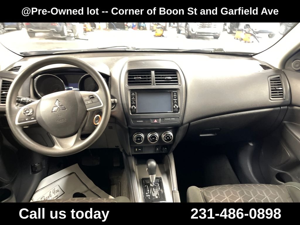 Used 2024  Mitsubishi 2.0 ES image 17