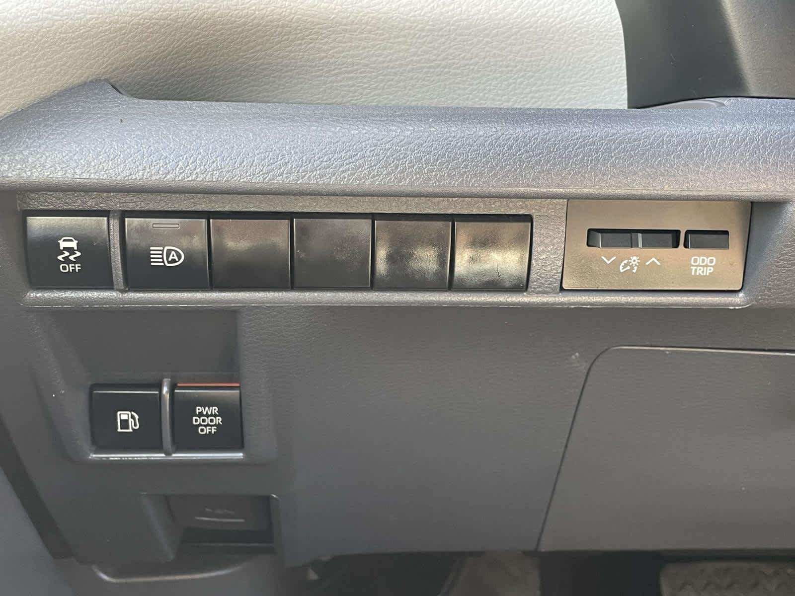 Used 2023 Wind Chill Pearl Toyota XLE image 46