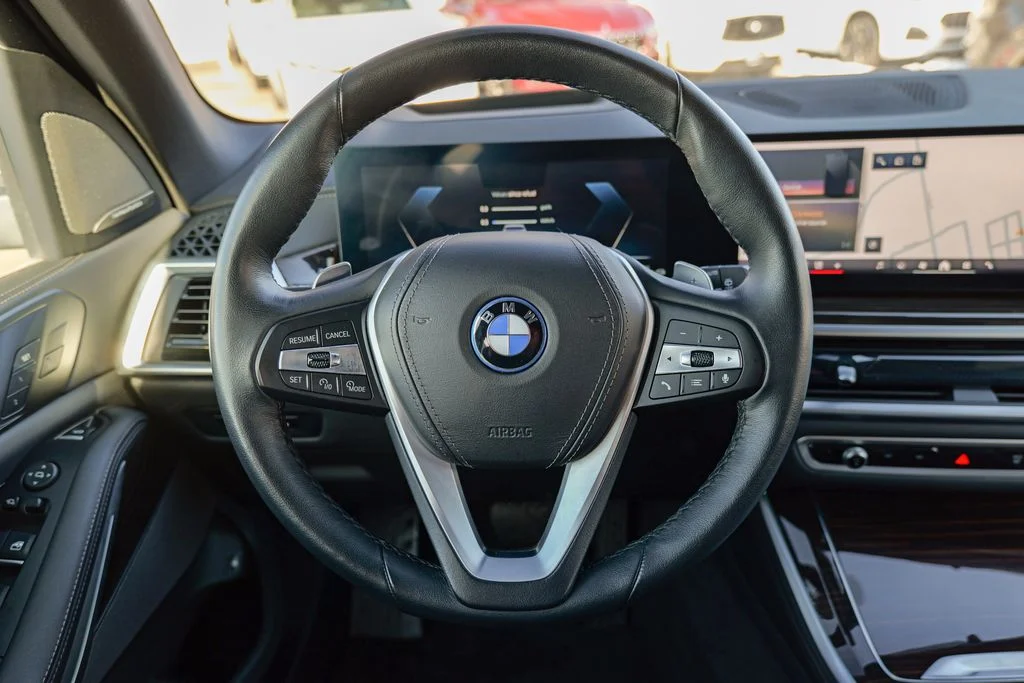 Used 2024 Alpine White BMW xDrive50e image 39