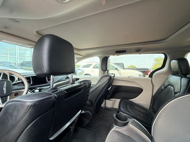 Certified Used 2018 Gray Chrysler Limited image 7