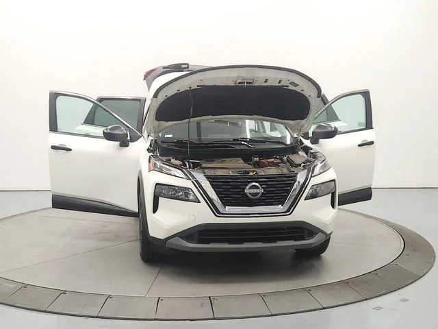 Used 2023 White Nissan S image 11