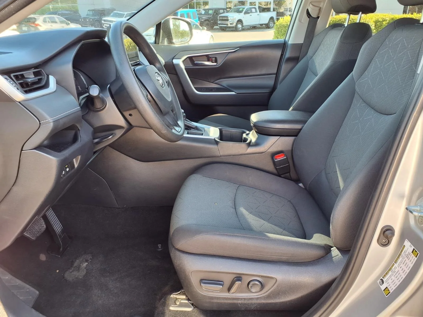 Used 2024  Toyota XLE image 19
