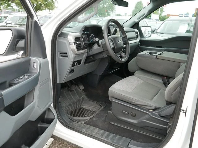 Used 2023 Oxford White Ford XLT image 12