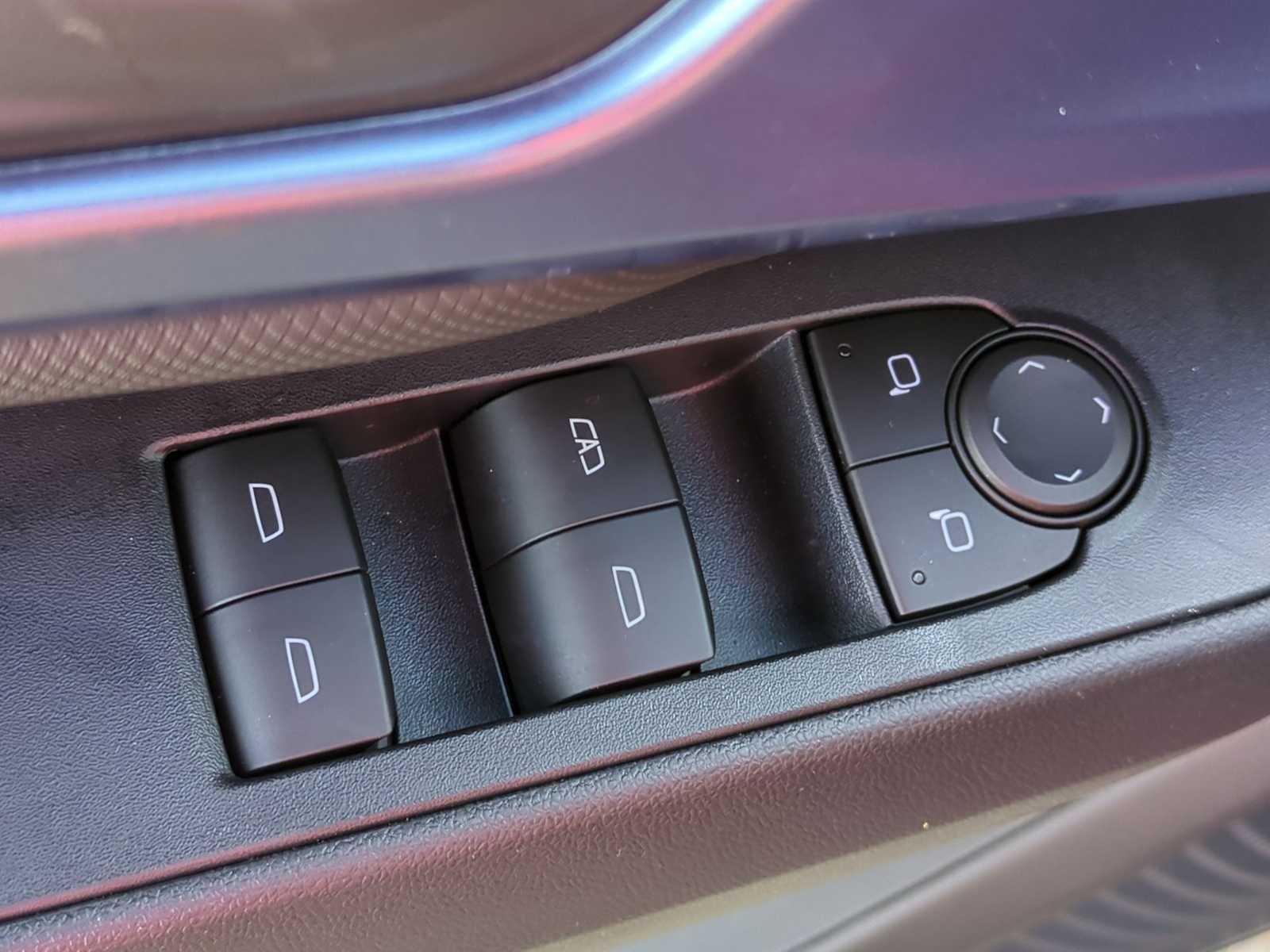 2026 Chevrolet Equinox EV 2LT - Photo 11