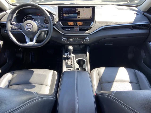 2025 Nissan Altima SL - Photo 12