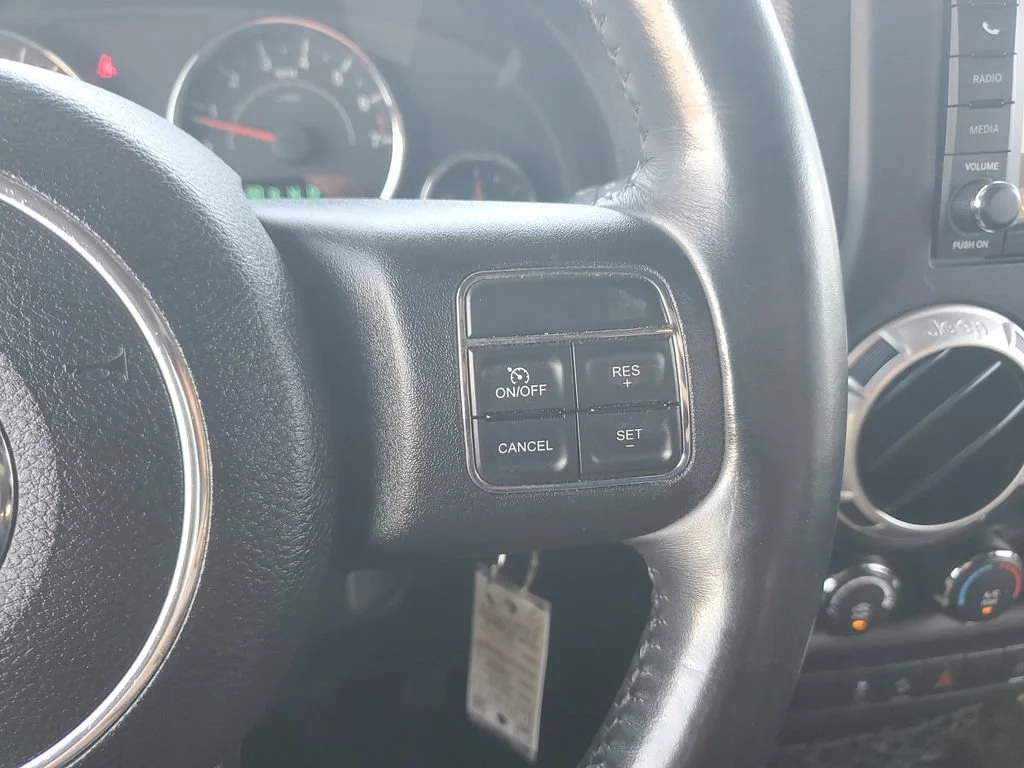 Used 2014 Black Jeep Sahara image 22
