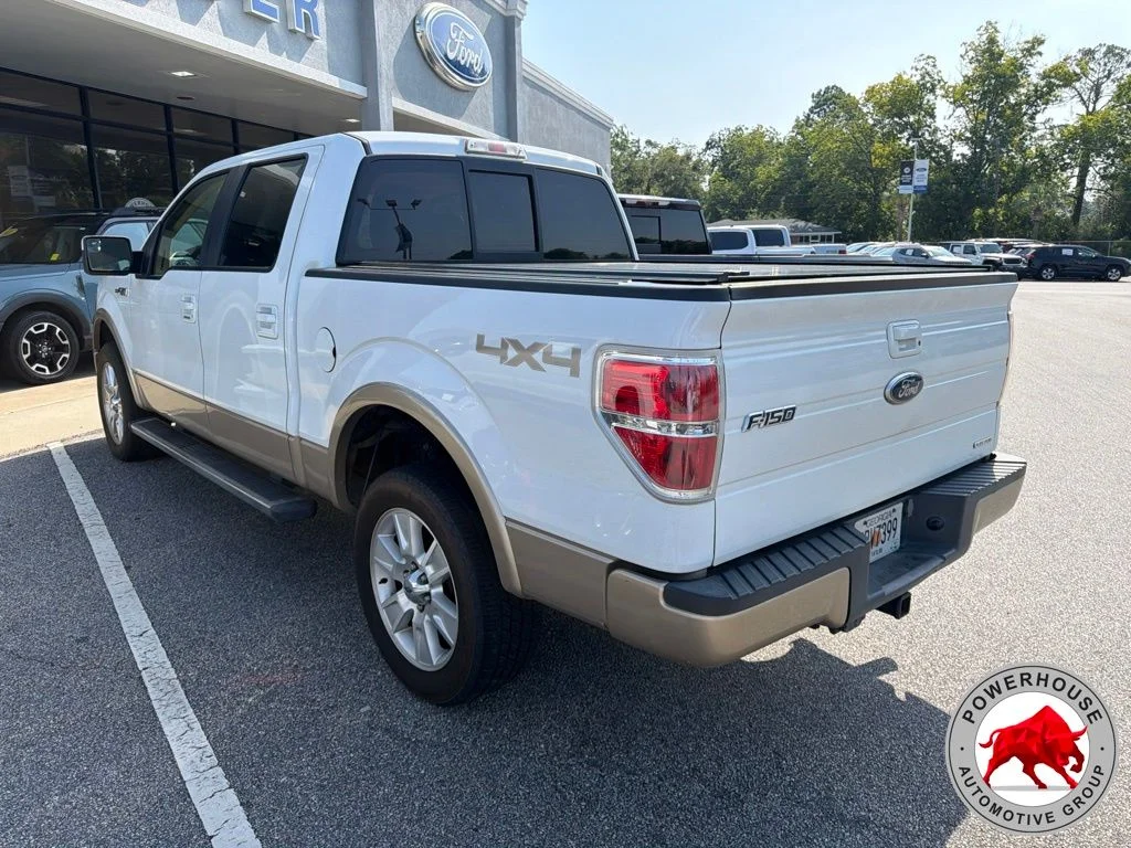 Used 2011  Ford Lariat image 3