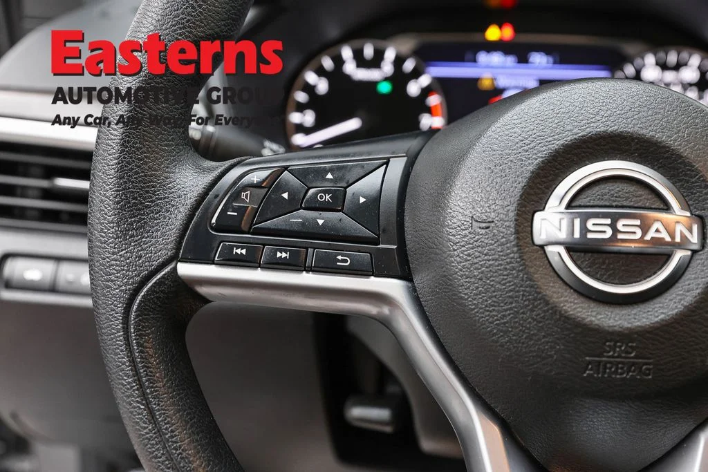 Used 2025 Gray Nissan 2.5 SV image 15